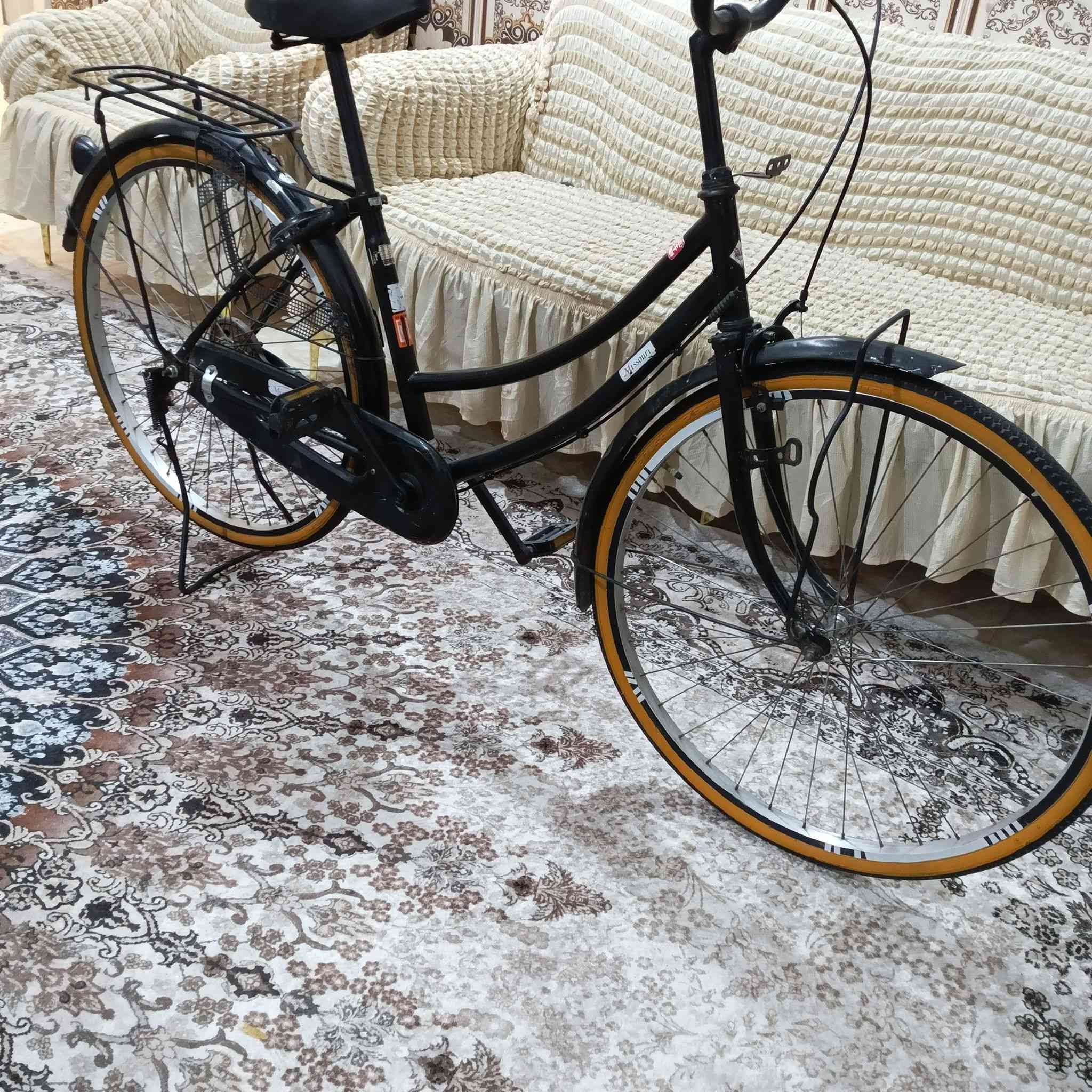 سلام عليكم
بايسكل بناتي  حجم 26 بايسكل نضيف ما نقصه شي 
السعر 110 بي مجال العنوان كوت زين القوس رقم الهاتف
***********
