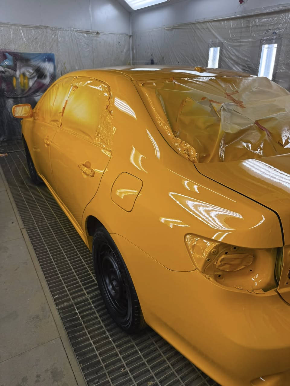 صبغ عام كورلا 10 جانب من أعمال ورشة النجوم ***********
