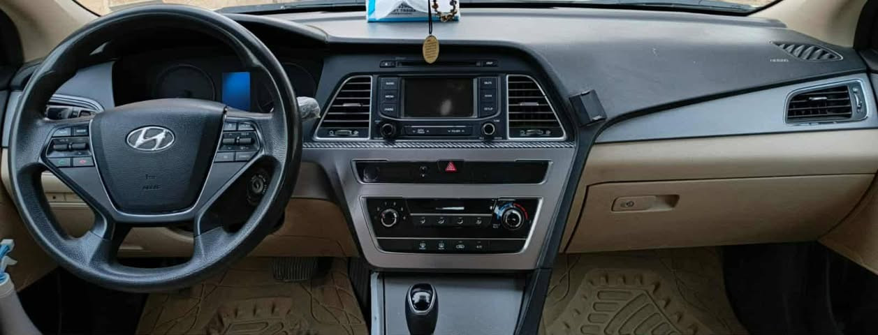 سوناته مديل 2017 خليجي مكينه وگير وحداديه مكفوله 
گشر تبديل مكفوله السياره فقط تكحيل بيه بصيط جاهزه سياره رقم انگليزي مثنئ انگليزي سنويه جديده سعره 155
رقم راعيه اتصل 
***********
