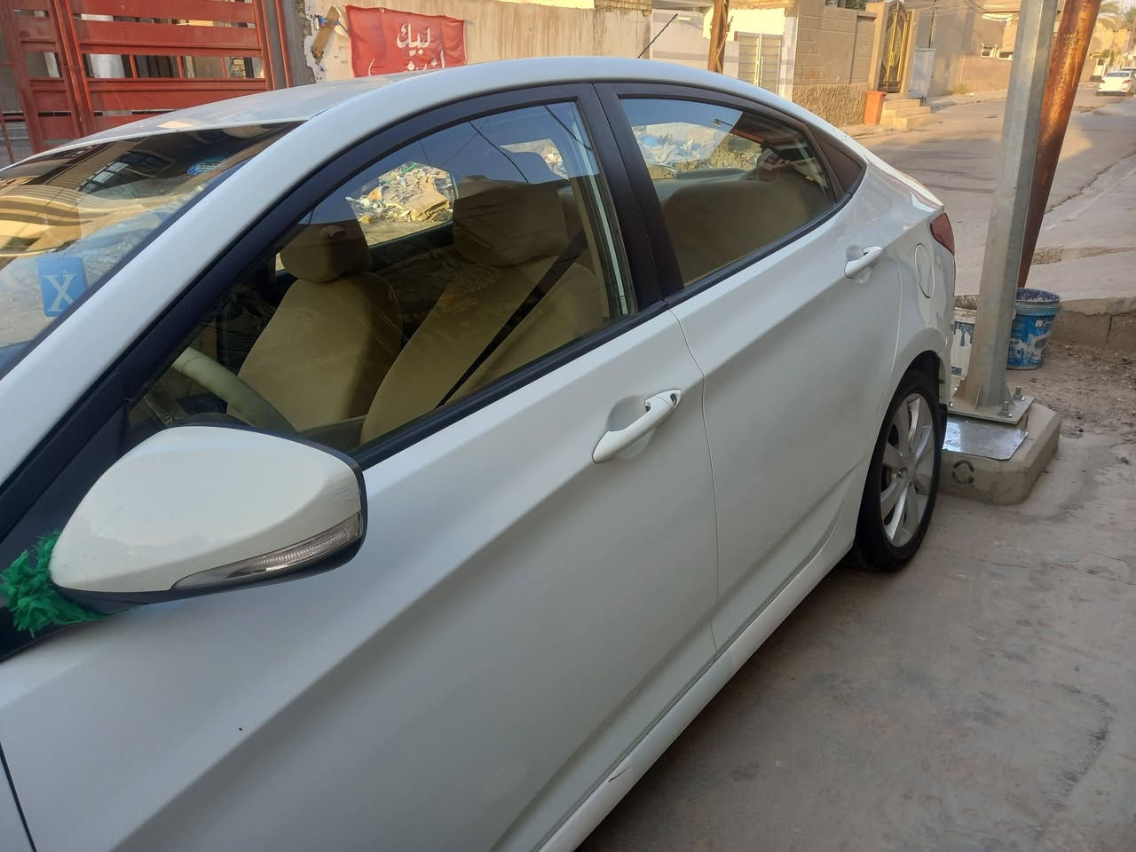 هونداي اكسنت 
موديل ٢٠١٢ خليجي 
هز ورقم جديد
محرك ١٦٠٠ قطرتين 
التواصل ***********
السعر ١٠٥ بيه مجال
العنوان /واسط
