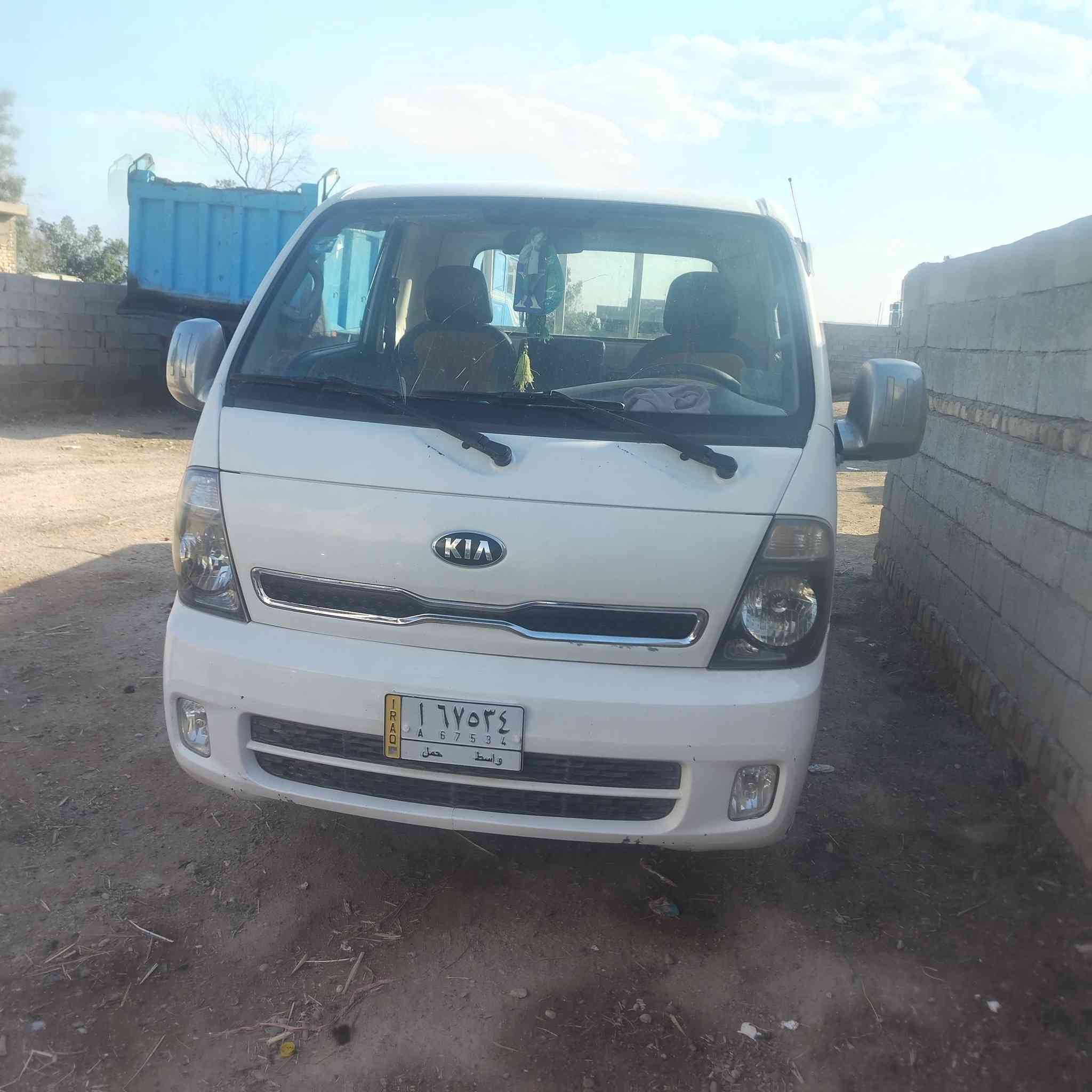 للبيع كيا موديل ٢٠١٧ رقم واسط ومكفوله كفاله عامه للاتصال ع صاحبه ***********
