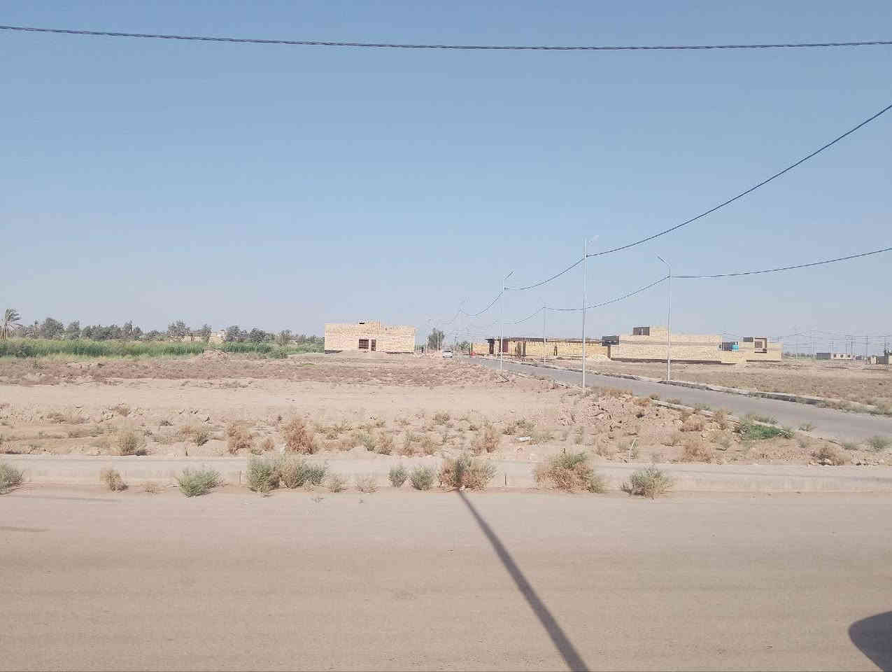 سلام عليكم قطعة ارض مساحة280م سند 25  مكانهة مميز ماء مجاري كهرباء انارة شوارع تبليط تبعد عن مركز الدوانية 5 دقايق ***********
