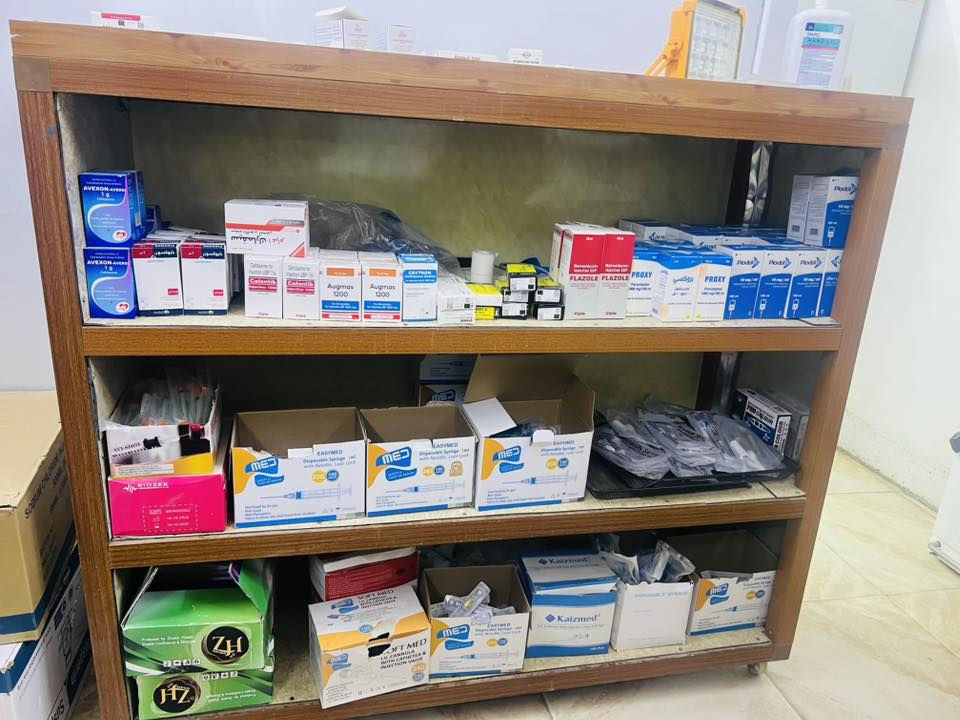 ئەم ڕەفانە بۆ فرۆشتن قیاسی 2بە3 تازە و کەم بەکارهاتوە سێ پارچەیە
***********
