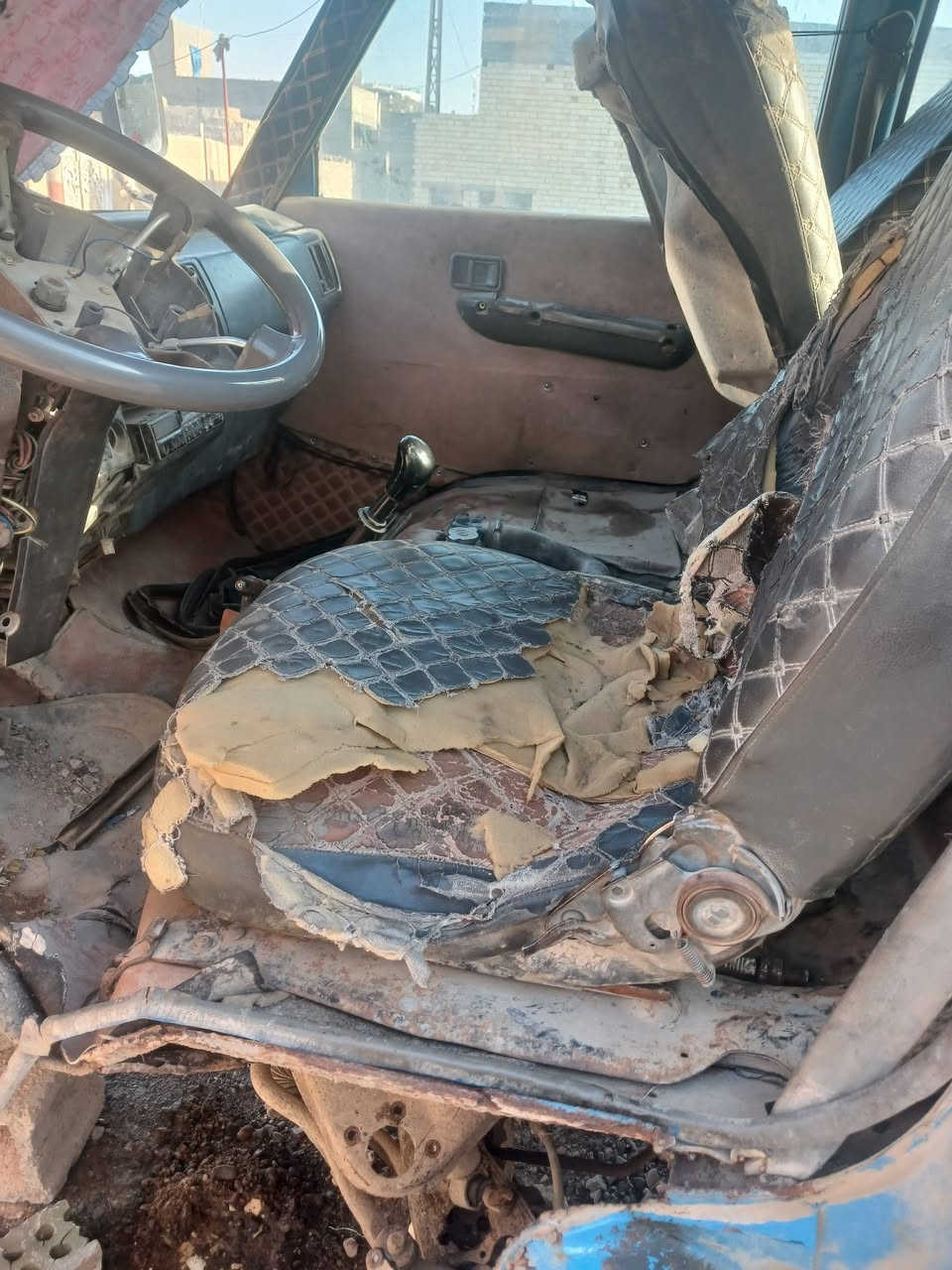 سيارة تفصيخ للبيع الي يريد محرك كير ابيع 
والي يريدها كلها عادي
السيارة تفصيخ بدون رقم
العنوان /بغداد المعامل
السعر/ نهايتها 15$  ورقة
الرقم/***********
