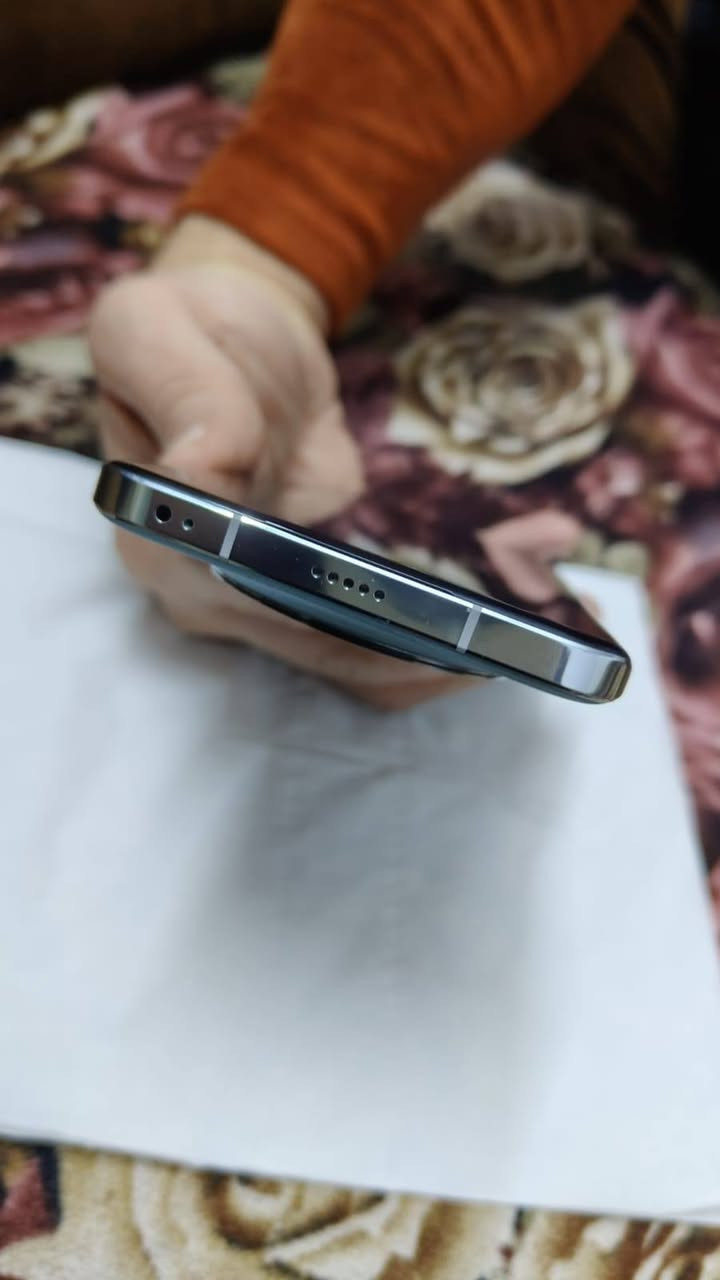 السلام عليكم ورحمة الله وبركاتة
📱 جهاز  هونر ماجك 5 برو 
الجهاز للبيع او للمراوس اش عندك نزل  .
نسخة رسميه عالمية 

معالج  : سناب دراگون 8 جين 2
شاشة راقية LTPO
البطارية 5100  مع شحن سريع 66 واط .. 
ذاكرة 512  /  عشوائية 12  .. 
 الجهاز فلاكشب وغني عن التعريف  ، الجهاز نظيف جداً  مكفول كفاله عامه نضافه 100٪ من اي خلل او عطل ..

سعر الجهاز : 550 وبي مجالل والشراي يدلل   
 متواجد عالخاص وبخدمتكم   ..
*********** 
مكاني كركوك 
ملاحظة رجاءا ماعجبك السعر اعبر وكلشي اتلكي
