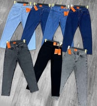 بنطلون بوي • قماش ليكرا • مقاسات ٣٠-٣٨