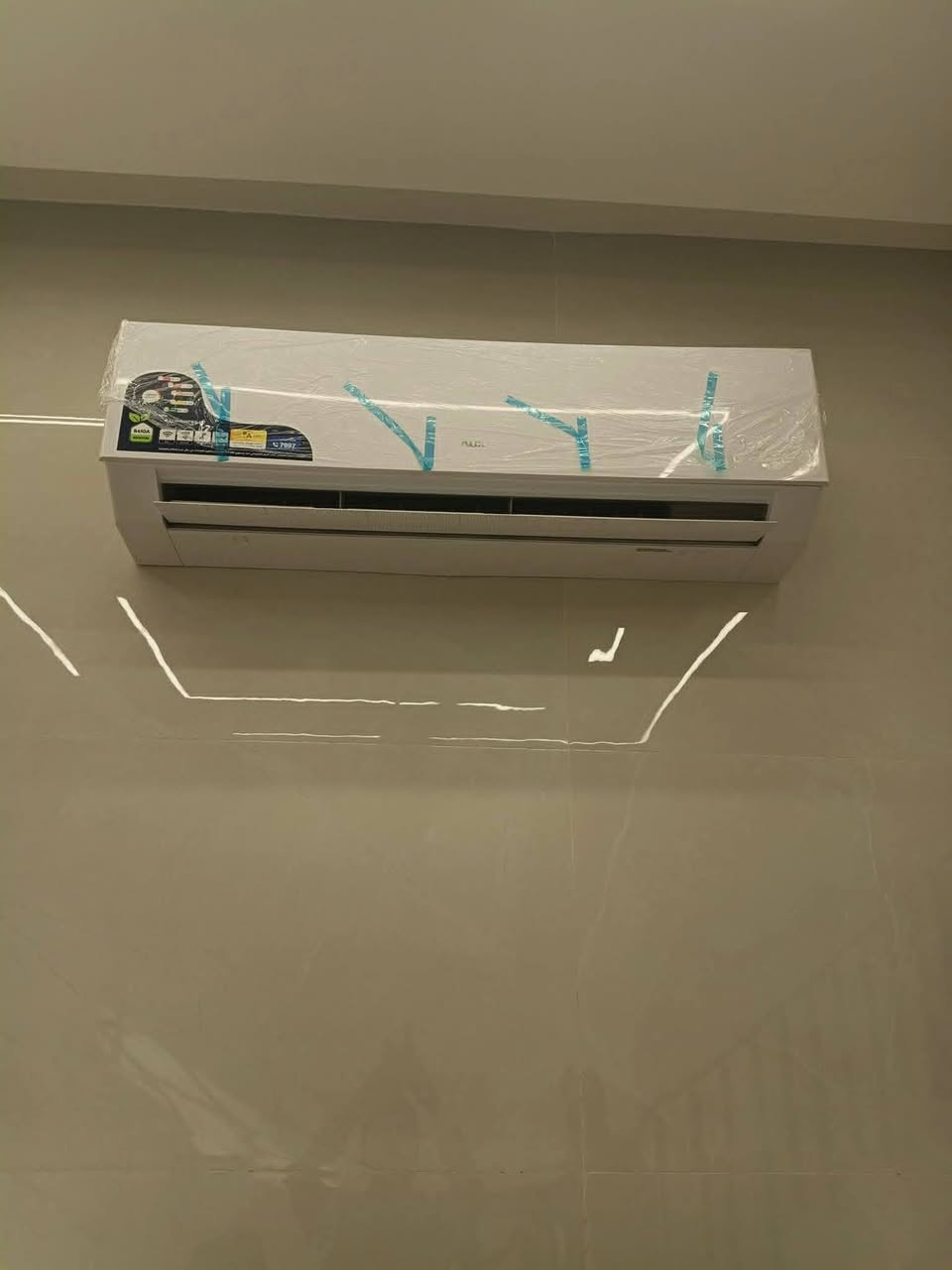☀️ الصيف دخل والحر زاد؟ سبلتك يحتاجله ترتيب! ❄️
لا تخلي الحر يتعبك! نقدم لكم أفضل خدمات التنصيب، الصيانة، والتنظيف لكافة أنواع السبالت في محافظة النجف الأشرف وبأعلى مستويات الدقة والاحترافية.
​ليش تختارنا؟
​تنصيب مضبوط: نضمن لك شغل نظيف وبدون أي أخطاء أو تسريب.
​تنظيف عميق: غسل السبلت بمواد ومعدات خاصة يرجعه مثل الجديد، ويزيد من كفاءة التبريد ويقلل صرف الكهرباء.
​صيانة شاملة: تشخيص دقيق وتصليح لكافة الأعطال، مع شحن الغاز وفحص المنظومة بالكامل.
​✅ دقة بالمواعيد | أمانة بالعمل | أسعار تناسب الجميع
​خلي التبريد علينا، واستمتع بصيف بارد ومريح ببيتك أو مكان عملك!
​📞 للحجز والاستفسار اتصل الآن:
***********
👨‍🔧 الفني: أوس الحسناوي 
​📍 متواجدون لخدمتكم في كافة مناطق النجف الأشرف.
