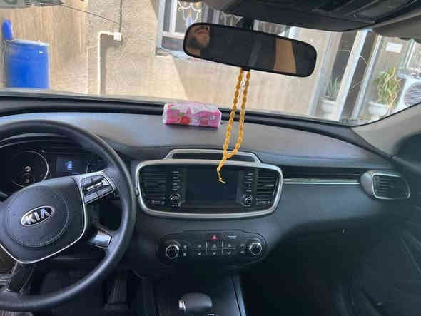 سونتو 2020 امريكي ماشية
111ميل بيها حادثها قطعة وحده
الجاملخ الخلفي بارد السيارة بدون صبغ نهائياً وصار بيها بارد بالبنيد تلث اصابع فقط 
محرك 6 سلندر 
سبعة راكب 
السعر 190 
*********** غير متواجد على الفيس
