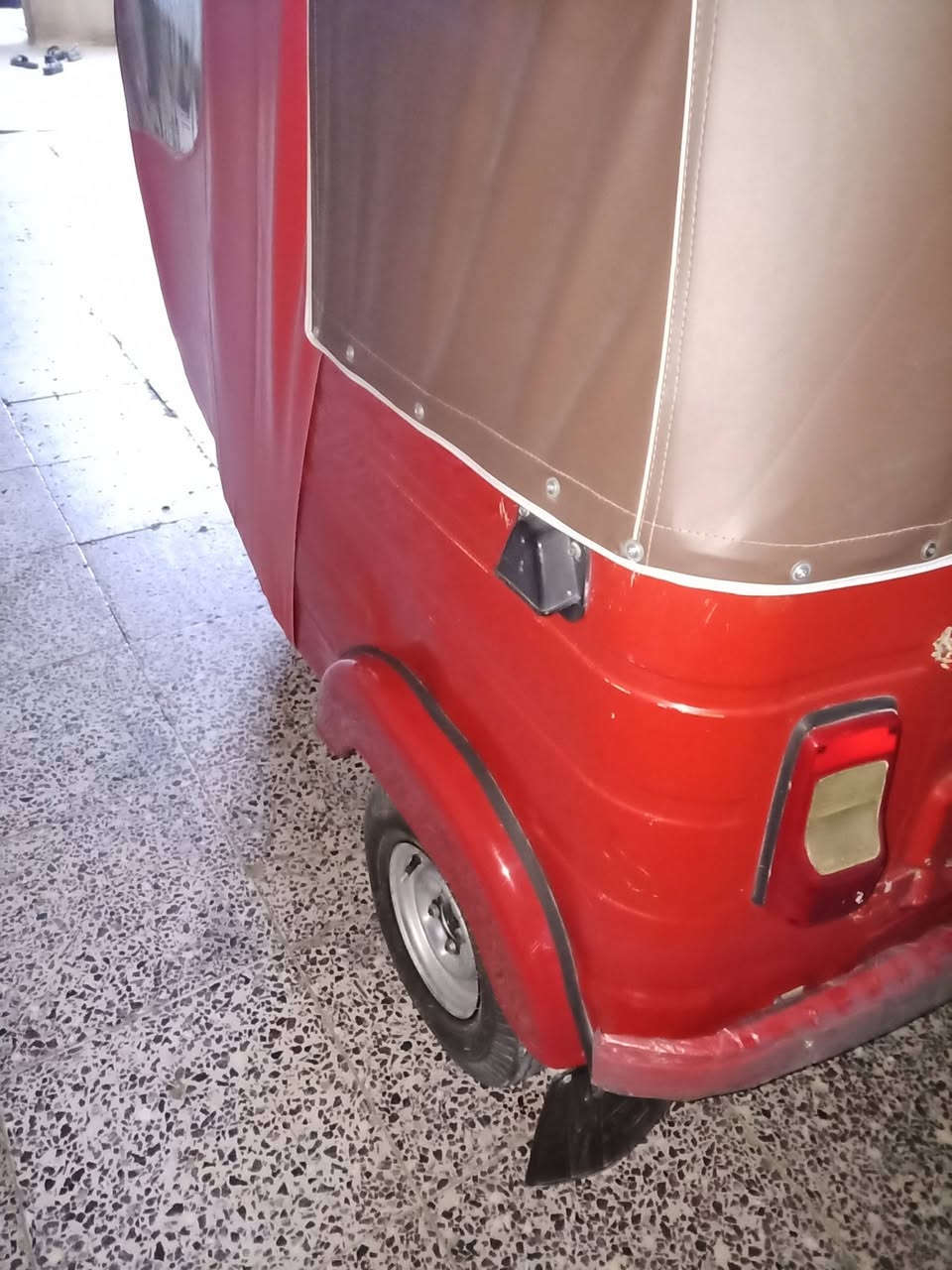 تكتك مديل 20 شهر 12 بيه لغد صبغ فقط تحويل ثاني يوم مكينه لا تنقص ولاتبخر مكان مدينه ***********
