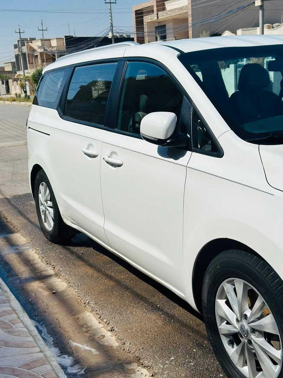 السلام عليكم سيدونه 17فول بصمه جلد شاشه كبيره سياره مال بيت مشتغله خط بس قليل حيل ماشيه 250لو ابيض ثلجي سياره متصرف عليه الف دينار جاهزه مجهزه من كل النواحي رقم شاصي موجود بلمنشور بيها نص جاملغ امامي فقط بدون دواخل بدون ايرباك سياره ع يدي رقم جديد بسمي تحويل ثاني يوم هاي كل التفاصيل مكتوبه سعرها 205وبيها مجال تعال وبيك خير وتدلل وكلشي اكو بلسوك مكانها اربيل ***********
واذ اكو مراوس بسيا حديث هم اروس ونطي فرق
