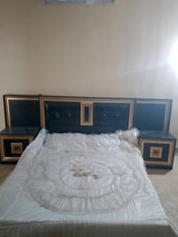 ٦قطع • فيها مجال • غرفة خشب