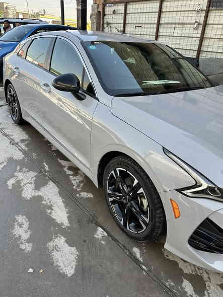 للبيع  
‏Kia k5 gt-line
 2023 
بدون تبديل ليبل واحد السيارة الضرر خلفي راجع بارد ومكحل بدون اي صبغ  وبدون ايرباك كلة سليم الرقم بغداد 
المواصفات:
1- بدون بانوراما 
2-بصمة ابواب وتشغيل عن بعد 
3-تحكم استيرن كامل 
4- كشن السايق كهرباء
5-كراسي جلد احمر
وختم شعار GTline
6-رادار امامي + خلفي
 (توقف خلفي ذاتي) 
7- شاشه كبيرة كار بلي( بلوتوث ، USB  AUX ) 
8- تو ويل
9- حجم المحرك 1600 توربو
10- رادار امامي + خلفي
11- لد نهاري
‏12 -انظمه قيادة
13-ويل كب ١٨
14- شاشه عرض اعطال بالدشبول
15- كروز سرعه ذكي  ( مثبت سرعه )
16- كشنات تدفئة 
17-سايد بريك كهربائي 
‏18- GPS الخرائط
19- نظام النقطه العمياء
20-  صندق كهرباء
21- قيادة ذاتية
22- شاحنة واير ليس
23- تحديد مسار 
25-- مخارج شحن أمامي و 2خلفي
26-- رادار جانبي + امامي + خلفي
27- تو ويل 
28- ماشية  22500 مايل 
للاتصال ***********
السيارة متواجدة بغداد 
السعر 217 وبي مجال 👍🏻
