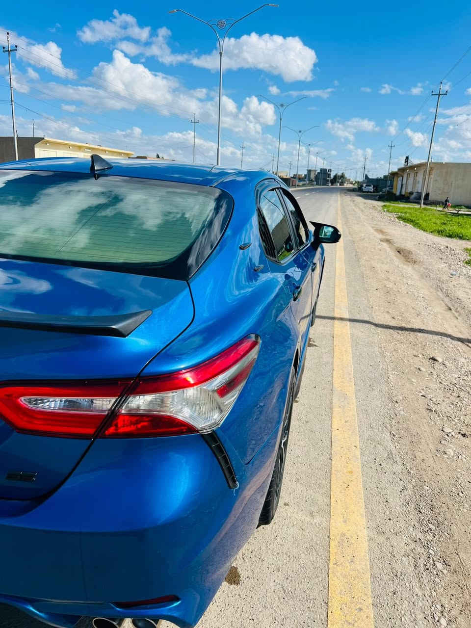 سلامو عليكم
للبيع تيوتا كامري
موديل 2019
مواصفات se ومعروفه ال se 
كير مكينه خير من الله 
السياره ماشيه 137
السياره رقم أربيل بسمي تريد تحويل تريد وكاله
السياره داخله كلين وطلع بيه 5 قطع كلير
بدون دواخل وبدون ايرباك 
السياره وضع بلادي 
رقم الشاصي 4T1B11HKXKU240469
السعر 155 وبيها مجال
رقم الهاتف ***********
