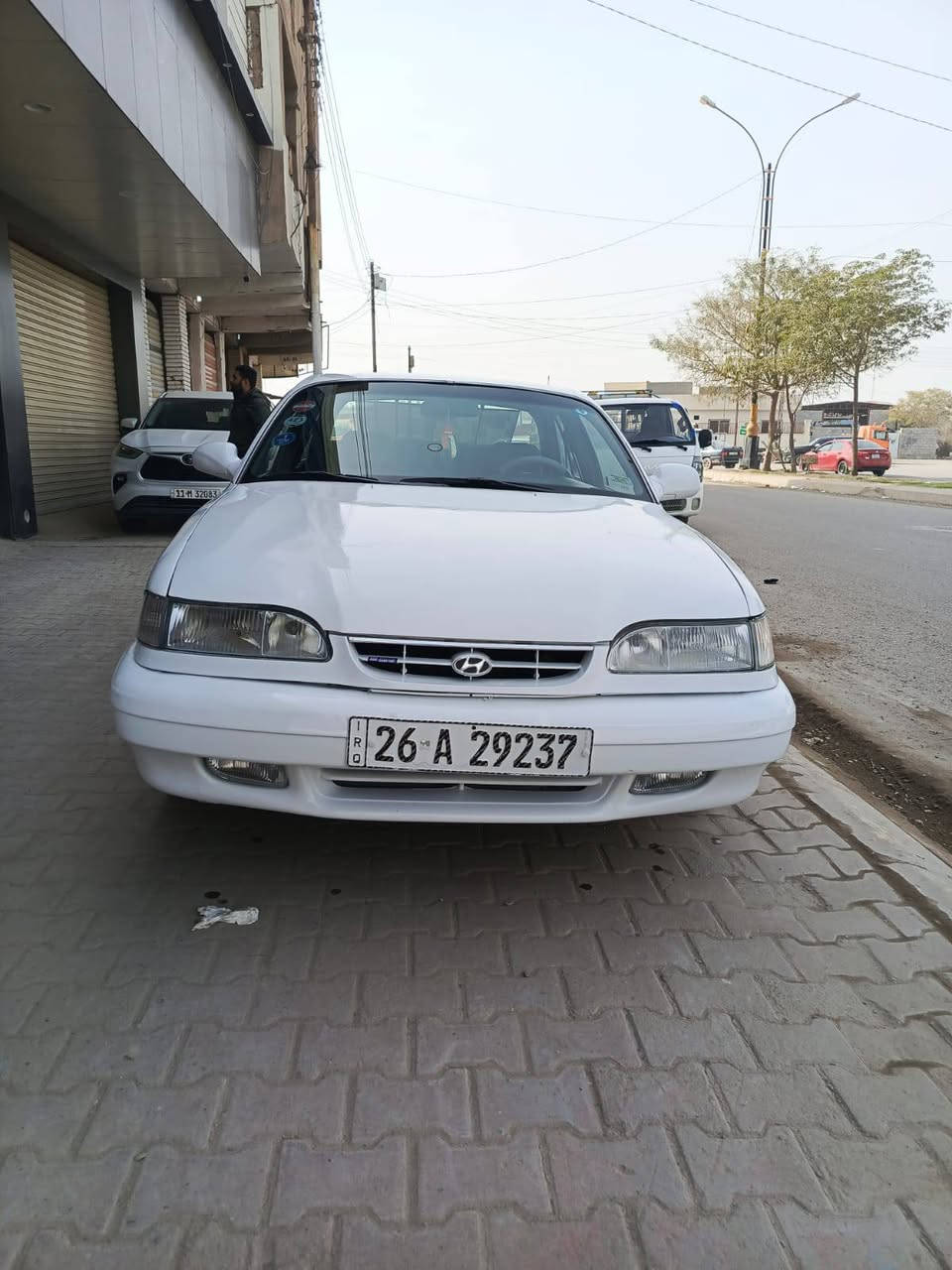 السلام عليكم  سوناتا 2 للبيع السياره كيرو محرك و صدروتخم تاير جديد مكفولة السياره مصبوغة حزام بدون أي ضرر موديل 93 عرضها 46 وبها مجال بسيط *********** هذا رقم هاتف
