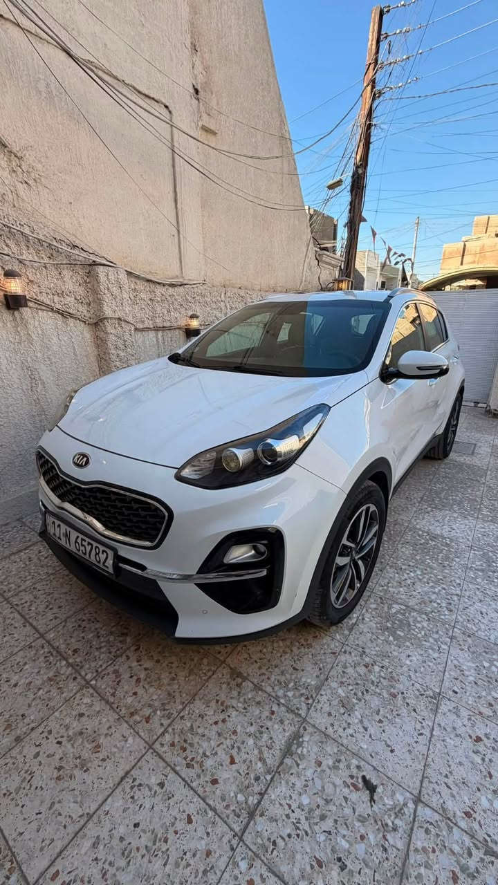 السلام عليكم

سبورتج 2020 خليجي للبيع
بدون اي ضرر مكفوله من التصليح والبارد 
سياره جديده بمعنى الكلمه ومابيها اي نقص

1ــ مري كهرباء اشاير بالمري 

2ــ حساس امامي خلفي 

3ــ تبريد قطعتين 

4ــ محرك 2000 دوش المرغوب

5ــ ثلاث انضمة قياده

6ــ شاشه اندرويد 

7ــ برده بالصندوق

8ــ ماشيه 80 وقابل للزيادة 

السعر 205 وبيه مجال  

مكان السياره العامريه 

للاستفسار على الرقم ***********
