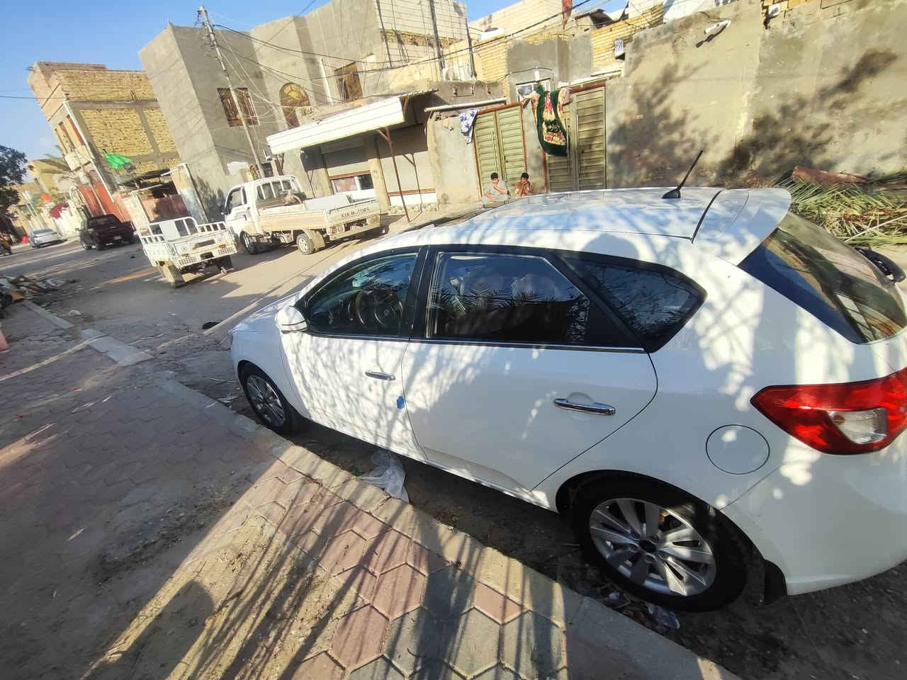 سيراتو  هاتشباك 2012 فول محرك 2000 دوش رقم سليمانيه انكليزي بأسم جاري واقاربي سنويه لل2029 تريد وكاله تريد مداور مكاني ناصريه  *********** السعر 90
