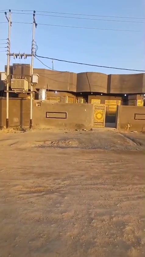 بيت طابو صرف للبيع المساحه ٢٥٠م البندقيه على شارع ٣٠م بناء طابوك مسلح يتكون من غرفتين وبراني وصاله بناء حديث خدمات كامله للإستفسار على الرقم ***********أو مراجعه مكتب الجبل مقابل علوه المخضر

