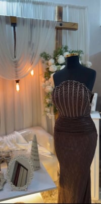 فستان خطوبة • ملبوس ساعة • قياس ٣٨-٤٠