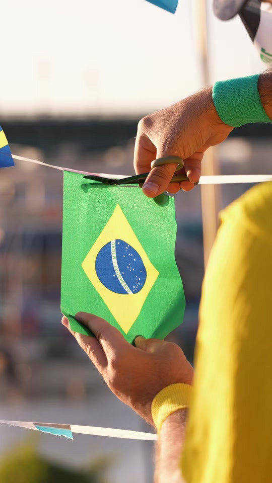 ⁨	ليست مجرد زجاجة عطر إنها قصة مستوحاة من البرازيل صُنعت لعشاق التميز. 🇧🇷✨   #تيك_توك #اكسبلور #الأحمدي_للعطور_المركزة #الشعب_الصيني_ماله_حل #fyp ⁩


**إذا كنت صاحب هذا الإعلان وتريد حذفه لأي سبب، رجاءا أرسل رسالة إلى الدعم الفني**