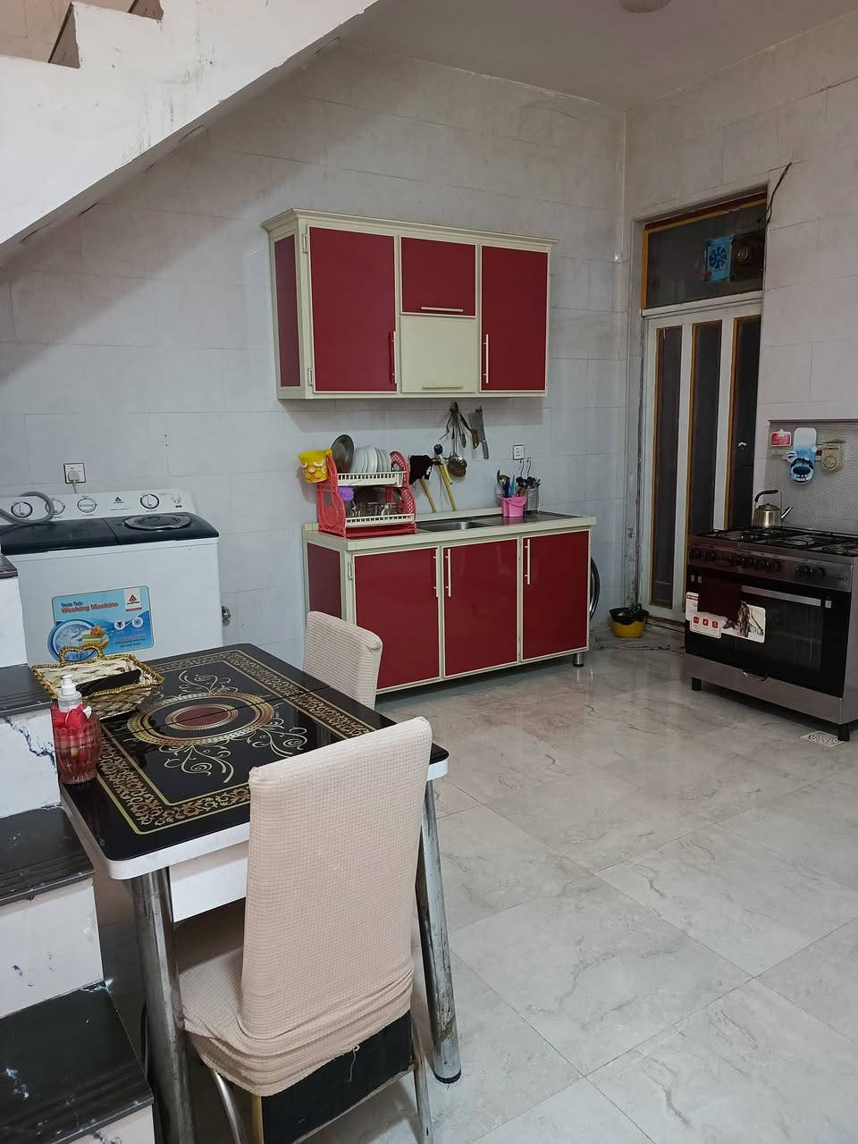 🏡 بيت للبيع
📍 المنطقة: النصر الثانية
📐 المساحة: 100 متر
🏠 البيت طابقين
🔹 3 غرف نوم
🔹 صالة 
🔹 مطبخ
🔹 2 حمام
🔹 تصميم مناسب للعائلة وسكن مريح
✅ موقع جيد وقريب من الخدمات الأساسية
💰 السعر: (85)
📞 للاستفسار: (***********)
✨ فرصة ممتازة لامتلاك بيت طابقين في منطقة النصر الثانية، مناسب للسكن العائلي وبموقع مميز. للجادين فقط يرجى التواصل.
