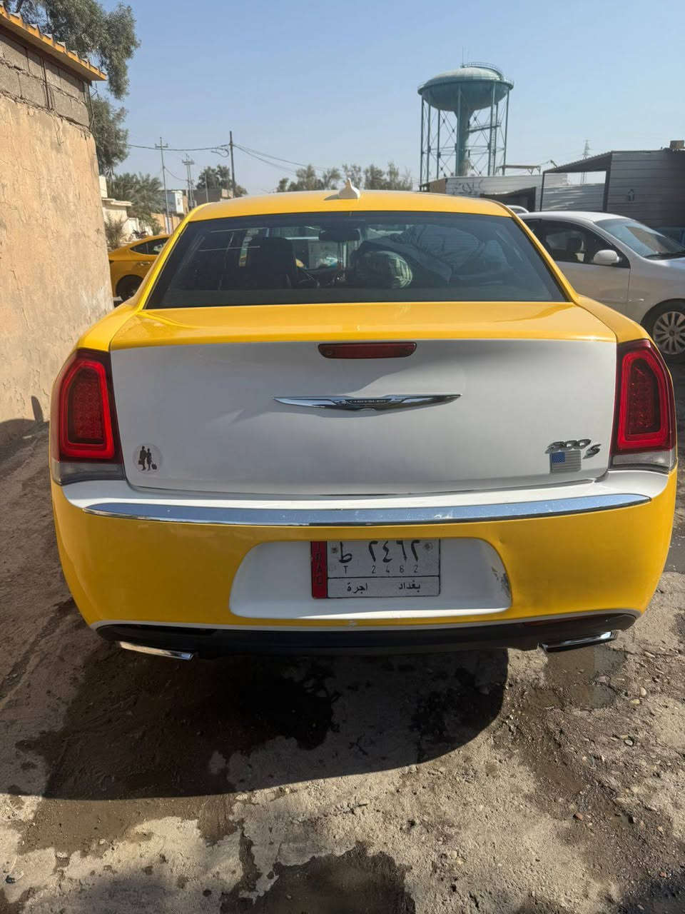 السلام عليكم أوباما موديل 19اصل رقم بغداد بااسمي الانكليزي بدون ايرباك بيهه باب مبدل اصل ابيض مواصفات Sكشنات حضن تشغيل عن بعد شفتات ويل 18تخم تاير جديد جاهزه للعمل للاتصال ***********
