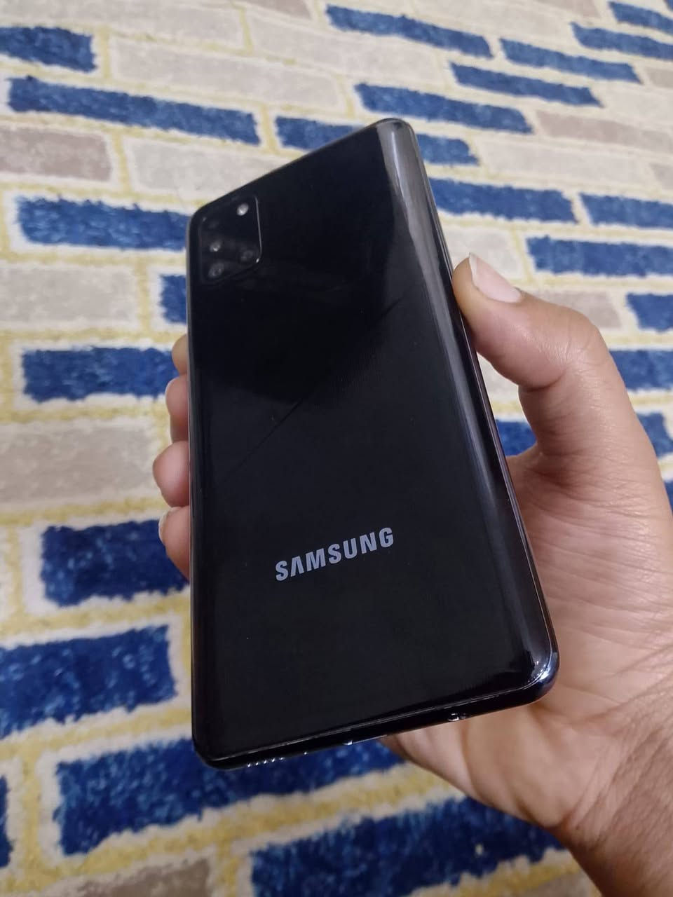 السلام عليكم للبيع اي 31 الجهاز حلو نظيف فقط امبدل شاشه نوعيه زينه وبيها فطر ما مؤثر على اللمس نهائيا الجهاز الشخص ما مشخوط نظيفه معنى الكلمه ما عدا الفطر اللي بالشاشه ذاكره 128 بطاريه 5000 8 + 8 ببجي 60 فريم كاميرات تخبل مكان بغداد العبيدي السعر 90 وبي مجال بسيط جدا رقمي اتصال ***********
