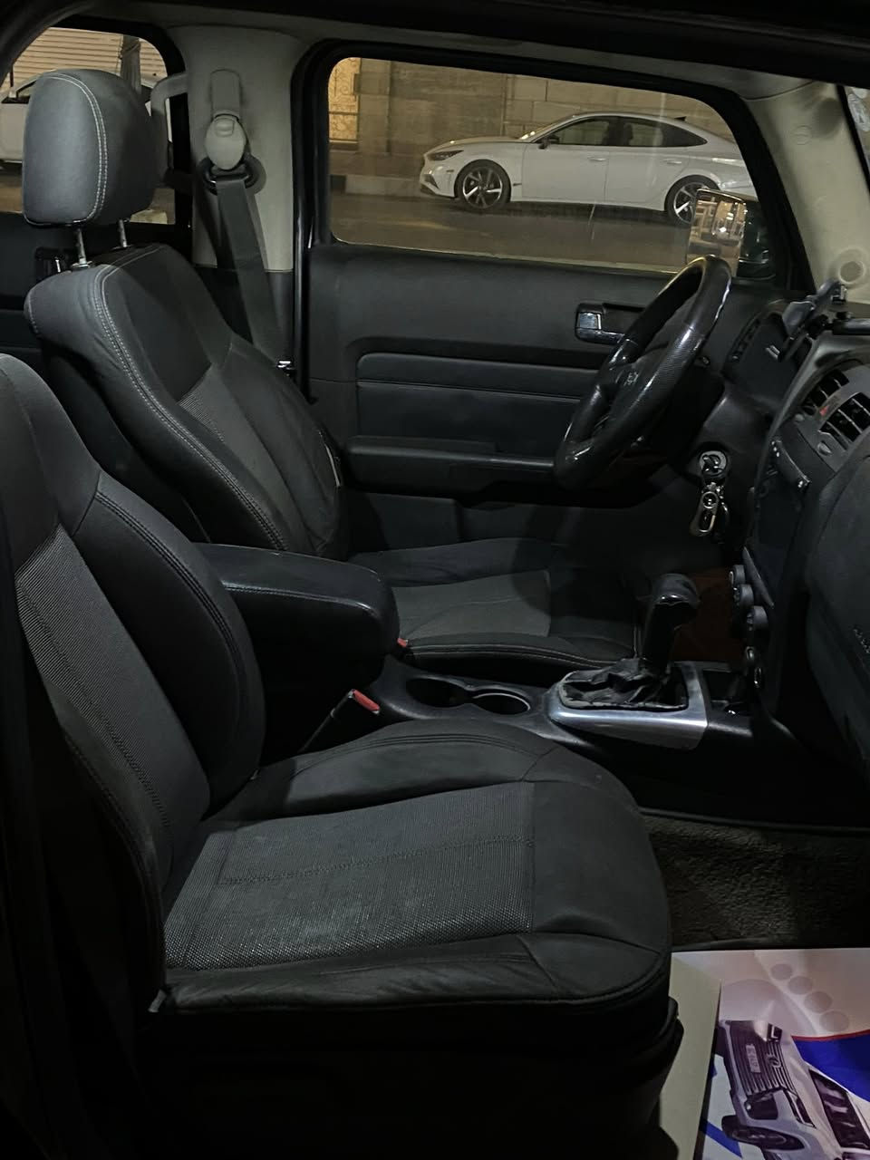 همر h3
مديل 2009
بيهة قطعتين صبغ بيبان ثنين وحدة بس رش ووحدة بيهة معجون
مكينه وكير تاهو ٥٧٠٠
منضومه غاز 
تبريد ثلج 
ادامه كامله للمكينه قبل ٥ ايام يم حيدر همر 
تايرات جبلي جدد قبل ٣ ايام شديتهن 
شاشه وكامرة خلفيه 
السيارة كلهة مسويلهة ادامه من القايش لحد  اكبر شغله بيهة 
نقصهة كيج الكيلو متر فقط 
والفورويل مشيول 
رقم اربيل انكليزي 

مكان السيارة البصرة 
السعر ٩٧ وبيها مجال بسيط 
***********
