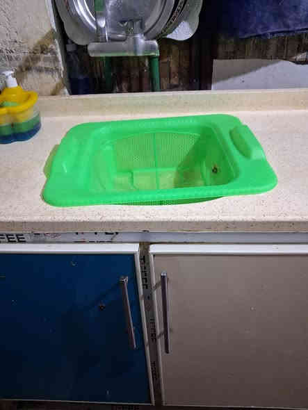 كاونتر للبيع سنك مرمر مكاني بغداد مدينة الصدر الحميدية السعر ٣٠٠ نضافة اخو الجديد ***********
