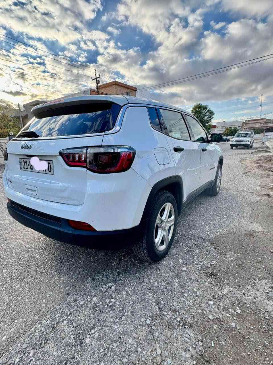 سلام عليكم 
جيب كومباس مديل 2023
سيارة موصفات مبينه الي يعرف بي ما يحتاج اذكر موصفات 
سيارة بدون صبغ دعامية ل دعامية 
رقم شاصي موجود بصور 
حادثة بس قبغ جنطة مكان تعديل 
كير محرك شرط ما مفتوح تحويل وكالا شرط 
مكان سيارة كركوك 

***********
سعر سيارة 155$ بي مجال بسيط 
بدون مراوسة بس بيع بلا امرن عليكم كركوك, العراق
