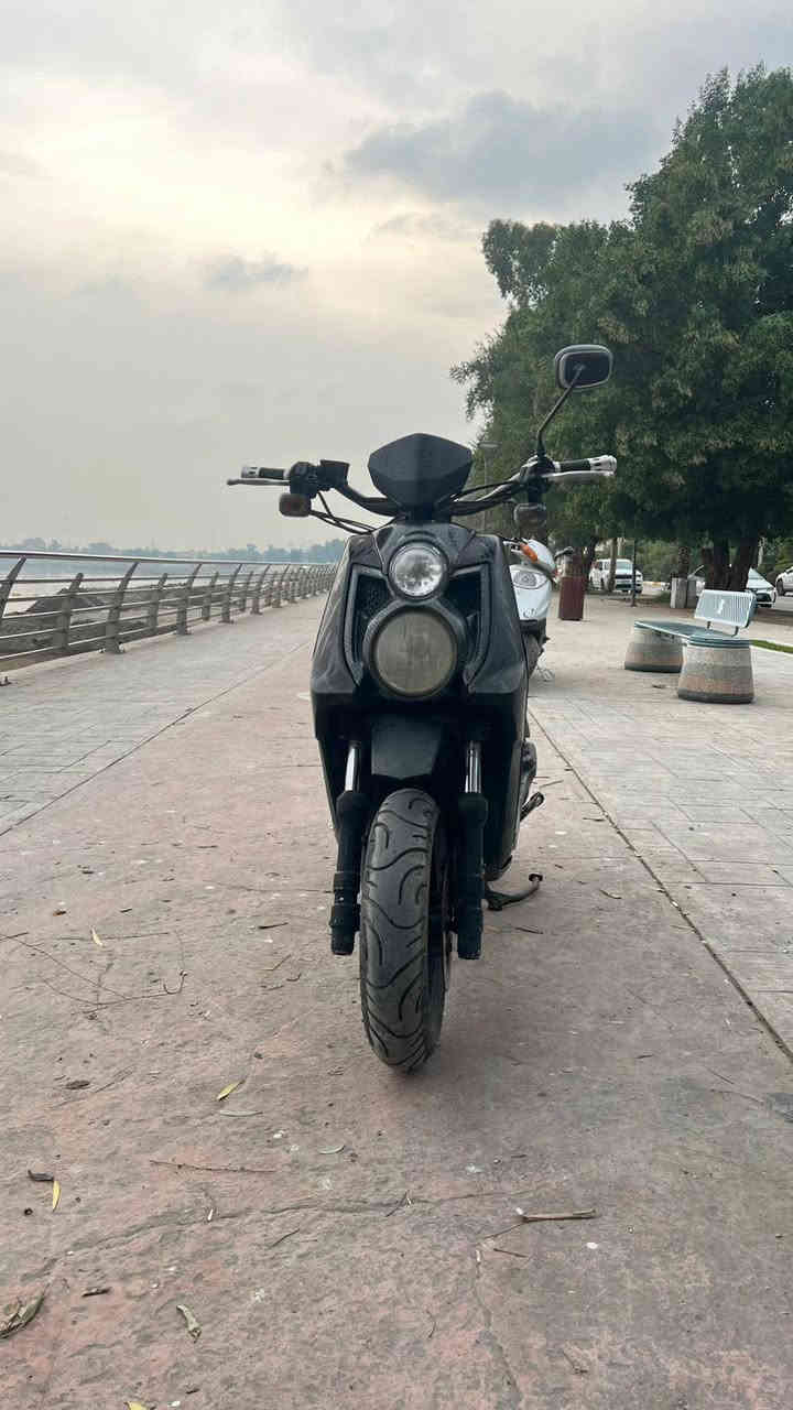 سلام عليكم
سكنز جبلي للبيع 
المواصفات 
1 محرك  125cc 
السرعة 120
2  كفرات كاربون فايبر بلادي 

دراجة نضيفة 15 يوم ابدل دهن ومداريها  

السعر1.400.000
وبيها مجال 

مكاني الكاضمية 
***********
