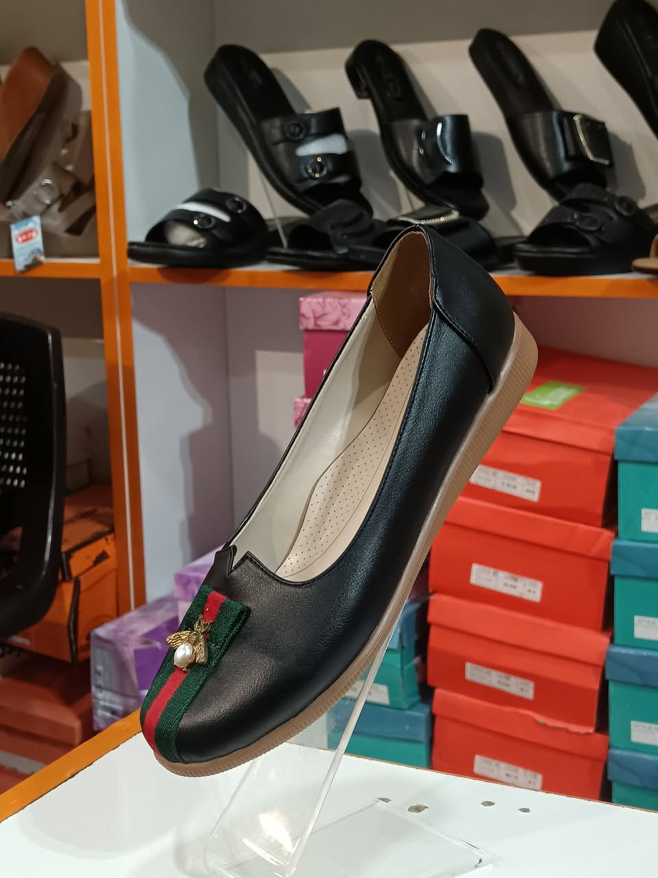 عروض الكنز للاحذيه والحقائب النسائيه  
كالات نسائي. 
سعر القطعه 3الف
سعر القطعتين 5الف  وكميه محدوده
القياسات من 37الى41 
العنوان الأنبار قضاء هيت مقابيل بلديه هيت الجديده مباشر الاستفسار *********** وكُل الهلا بيكم#الانبار_قضاء_هيت
