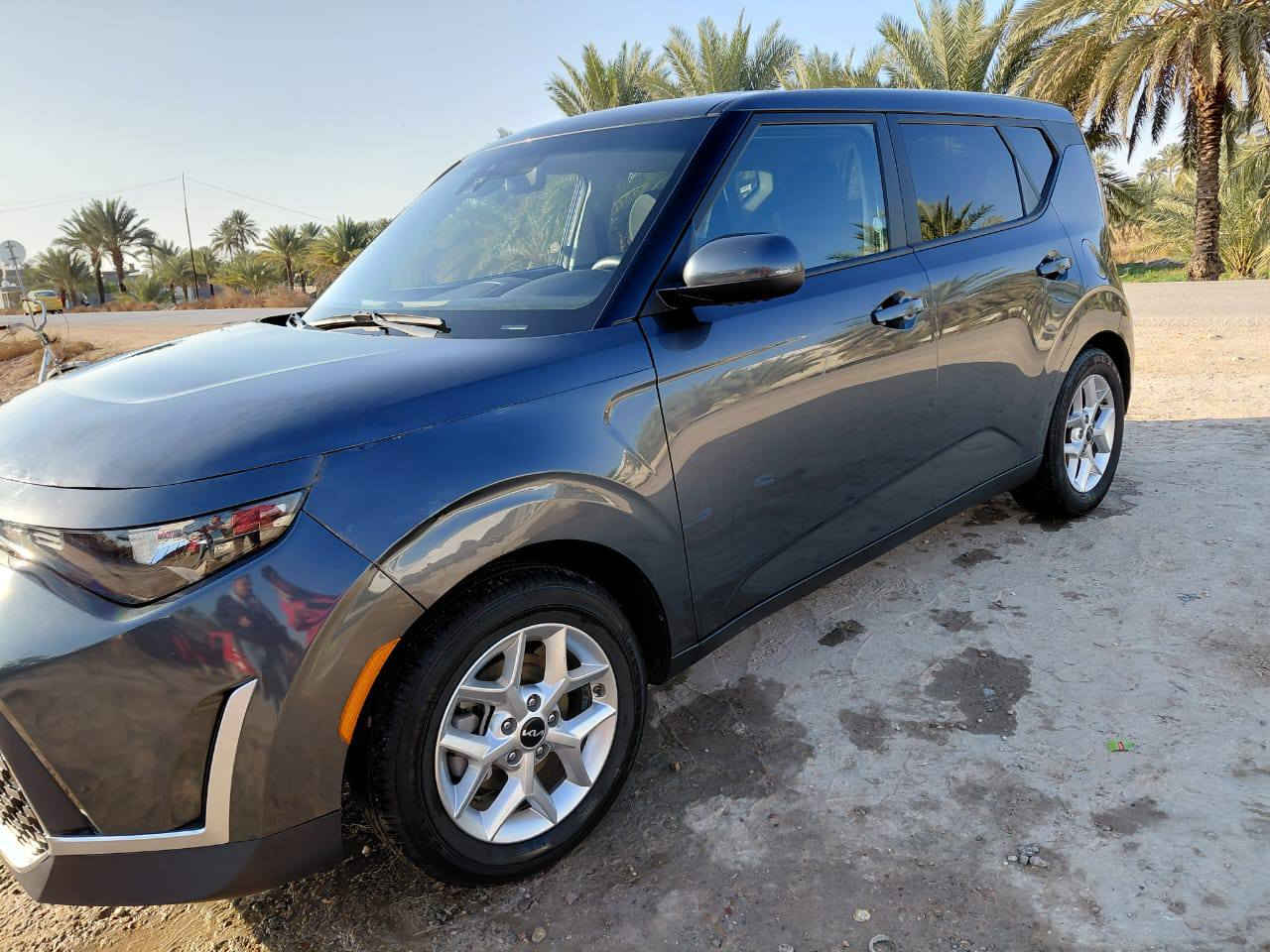 السلام عليكم 
لبيع كيا صول موديل 23
بدون رقم تترقم جميع المحافظات 
بدون دواخل بدون تبديل بيه بارد بل جاملغ وبنيد 
مكاني بابل 
السعر ب145وبيه مجال
‏‪0773 503 7945‬‏
