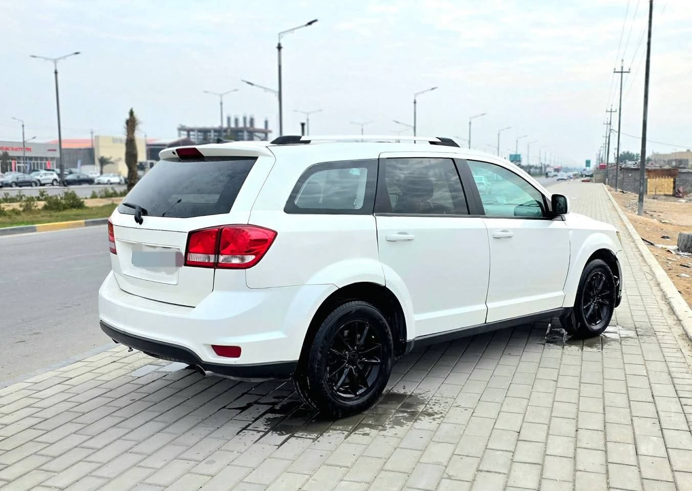 سياره دوج جورني سياره جديده شركه قتصاديه متوم وكامل عائليه ٧ راكب مديل 2018 البصره ***********
