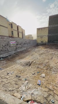 قطعة ارض للبيع  رقم القطعة ٩١٠٥ مساحة ١٠٠ متر  سعر ٨٧ وبيها مجال بسيط ...