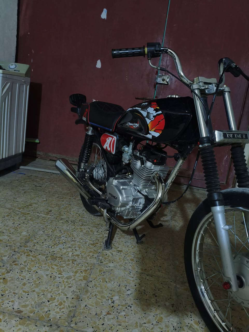 ا
لسلام عليكم ماطور انتنس دراجه شوفت عينك حلوه وبل واقع احله نقصها بس سكان سكانها بي عوجه شويه  الماطور (كلك كلك) مكان كربلاء بداية الامن الداخلي للاستفسار اكثر 
***********
