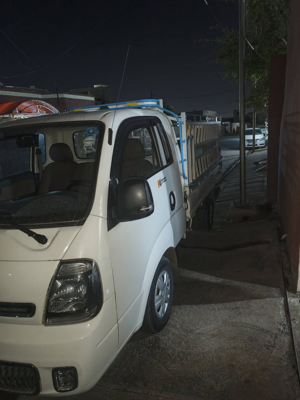 كيا حمل 2700 
موديل 2023
ماشيه 55
كلين مكفوله
رقم كركوك
بأسمي
سياره مواصفات سستم كامل
جاهزه من كلشي 
كير محرك بالشرط
تايرات جديده
صدر امامي خلفي جديد
مابيها اي نقص من الدعاميه للدعاميه
السعر 165 وبيها مجال
مكاني كركوك 
***********
