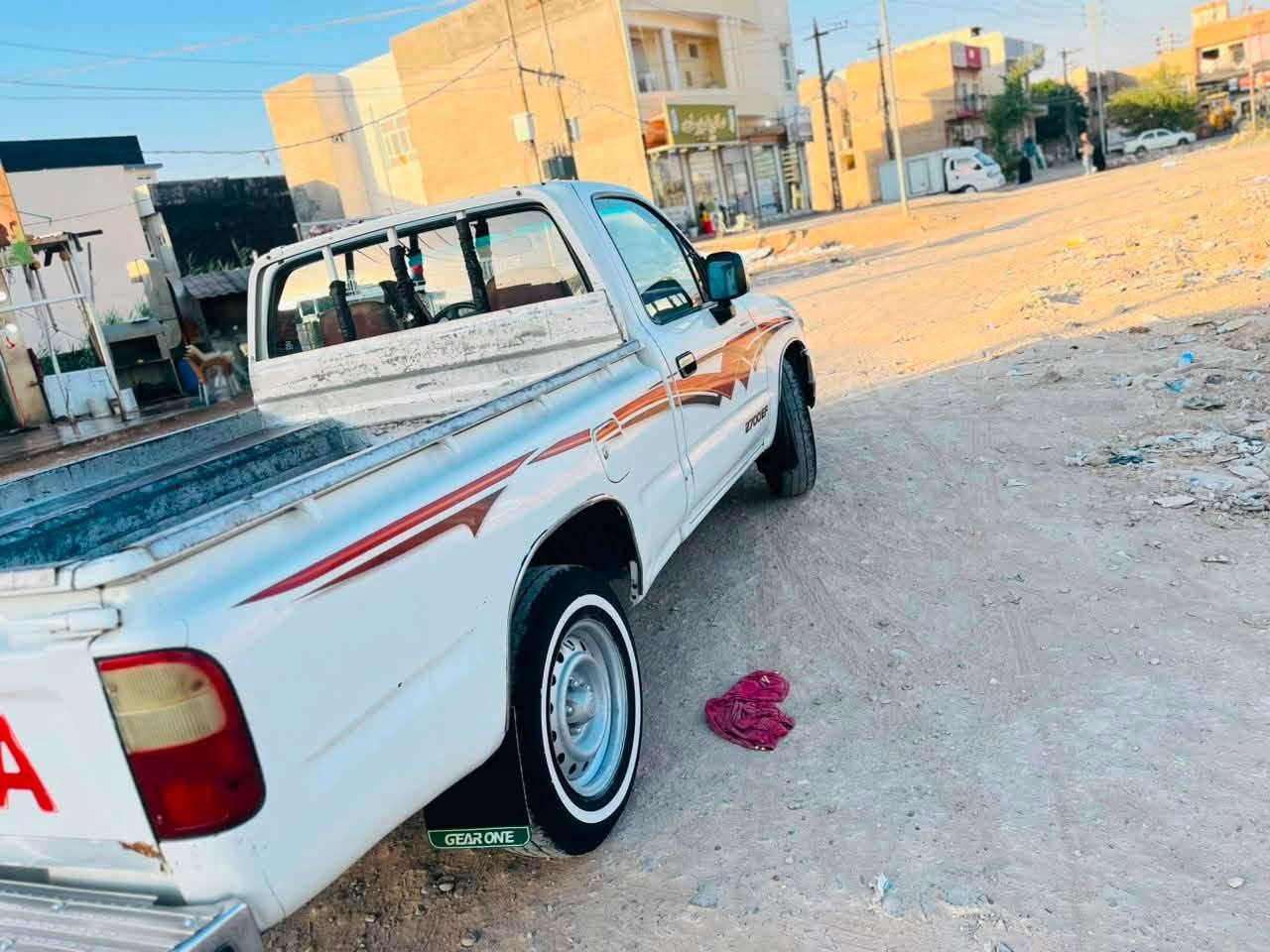 الفين وخمسة مكفولة ١٢٥ بيها مجال 
***********
