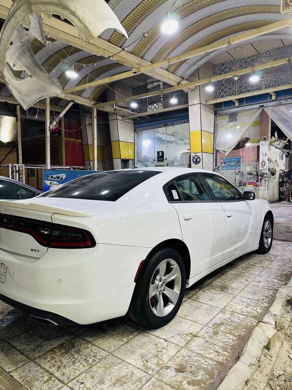 السلام  عليكم
‏2018 معلايه 2020 DODGE CHARGER SXT

‌‎3.600

ابيض  رقم  بغداد  تحويل  ثاني يوم

كفاله من ظربه وصبغ   بدون ايرباك      

مواصفاته معرفه

‌‎ شاشه كبيره 

‌‎كراسي كهرباء

 ويل 18 ‌‎

كامره 

حساس خلفي  

تشغيل عن بعد ‌‎ 

كراسي جلد 

تبريد قطعتين  

تحكم ستيرن 

سياره  جاهزه 

مكان  سياره ناصريه مركز 

***********
