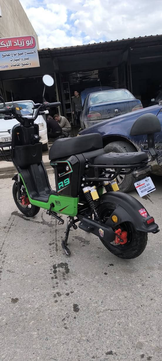 ار تسعه للبيع 
5بطاريات شرط فحص ..
سرعه 120 4نمر 
كهربائيات كلها شغاله هورن ايشاير لايت عالي وناصي 
مابي لافطر ولاكسر يمشيك 50 لي 60 كيلو 
حيل نضيف وجديد ماتصرف علي ربع تايرات جدد 
عنوان موصل ايسر حي الحدباء 
سعر 325 بي مجال بسيط 
***********
