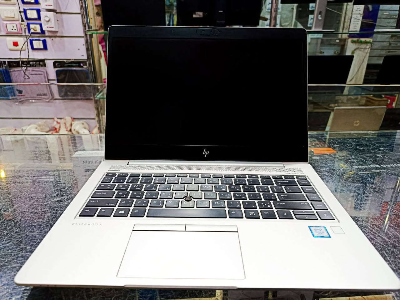 لابتوب HP نظيف للبيع
الموديل: HP EliteBook 840 G5

​المعالج (CPU): Intel Core i5-8350U

​الذاكرة العشوائية (RAM): 8GB DDR4

​الهارد (Storage): 256GB SSD NVMe

​كرت الشاشة (GPU): Intel UHD Graphics 620 (مدمج)

​الشاشة: 14 بوصة بدقة Full HD (1920 x 1080) IPS

​نظام التشغيل: Windows 11 Pro (64-bit)
الملحقات:شاحن أصلي من hp
النظافة: 95%

السعر 300الف

المكان:واسط

***********
