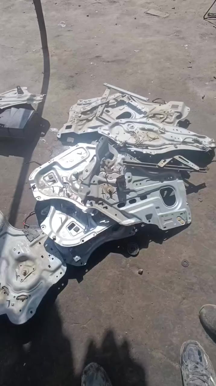 ورشة الزيادي العنوان الديوانيه غماس ***********
