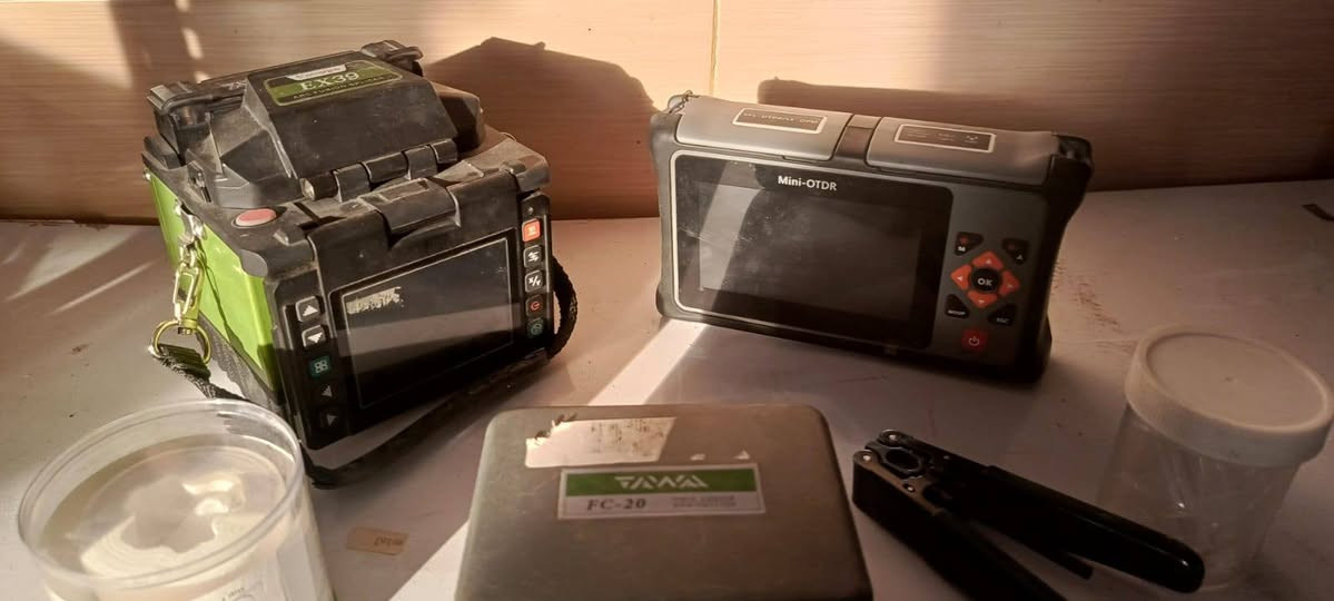 تحياتي للاحبة اخواني مجموعه اغراض للبيع كلها ضمانك شهر تحت كل جهاز السعر وتوصيل متوفر 
فحص متوفر مكاني بغداد حي الاعلام 
تواصل وات ساب ***********
