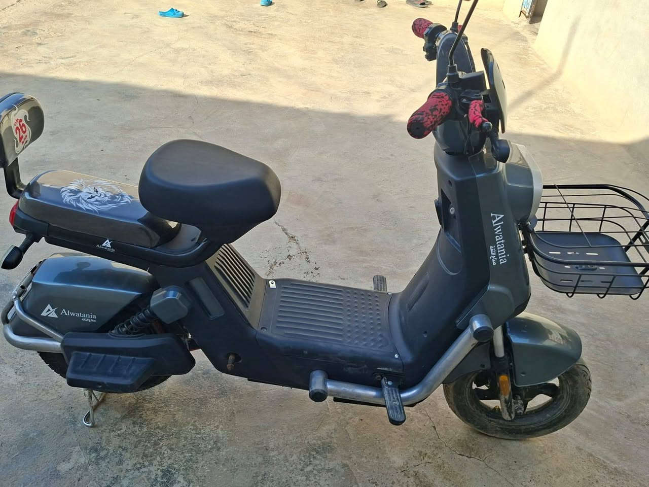 دراجة شحن للبيع خمس بطاريات جديدات دراجة جديدة بعدها السعر 265 الرقم ***********
