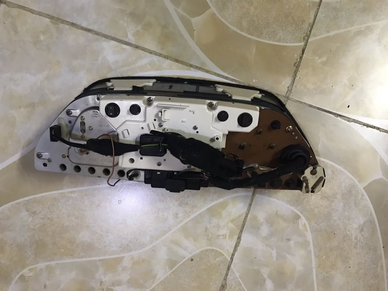 جديد بلكارتون مال W126/91
سعره 175الف 

عنوان بغداد ألشعب 

***********
