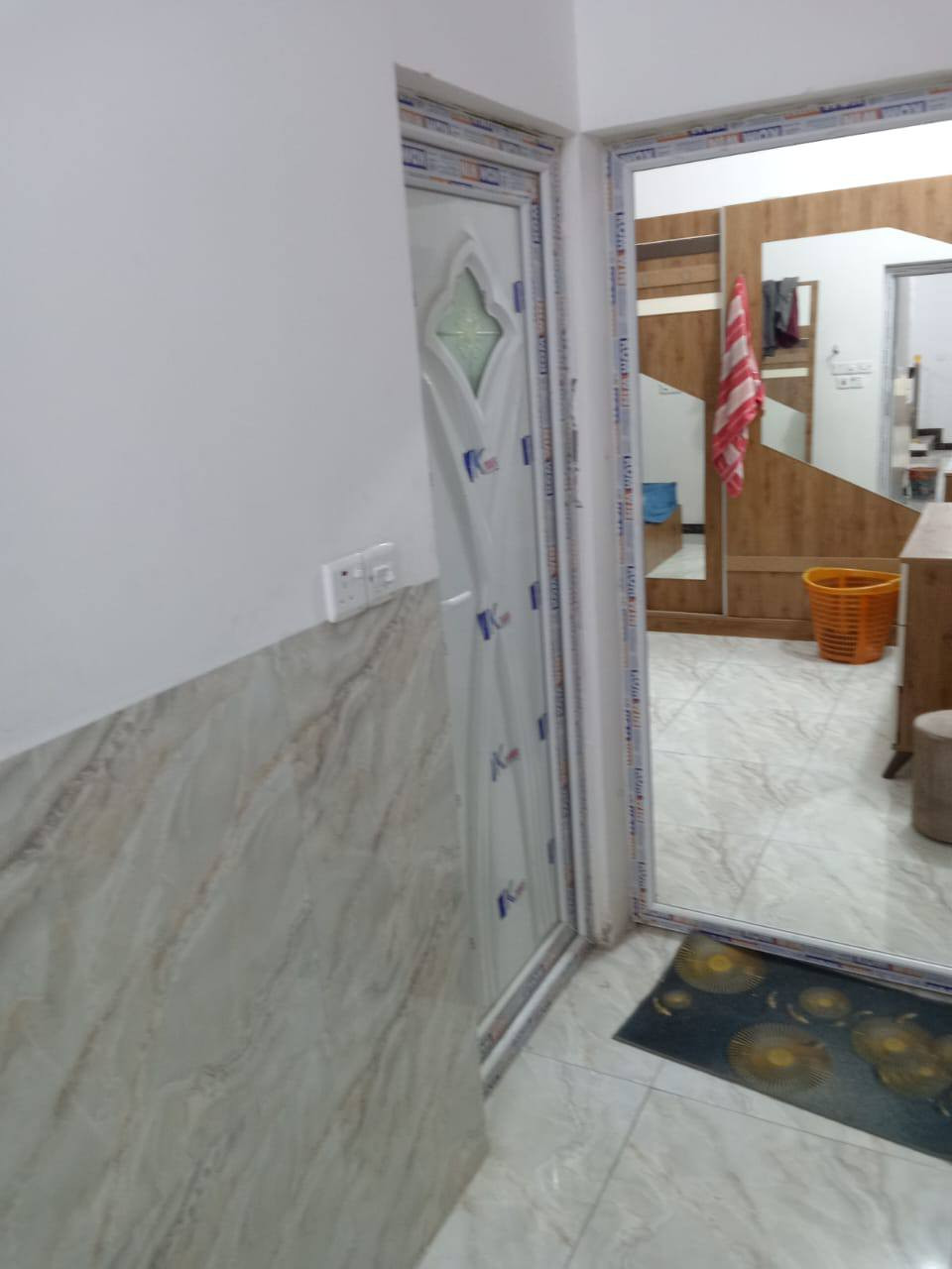 دار للبيع مساحه 100متر طابقين مع اثاث  زراعي سند 25 نهايت اربع شوارع ابو ريسان مخبز الغدير 3غرف نوم بناء حديث سعر 125مليون ويبقه مبلغ بصيط اقصاد عادي ***********
