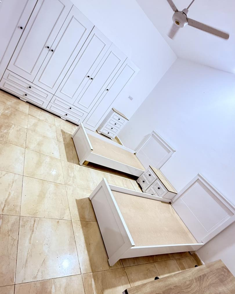 السلام عليكم 
اليوم عدنه هذا الموديل موديل تحفه وعليه تخفيض وكامله وجاهزه 

اشتغلتهه للزبونه
شغل درجه اولى 
 ما مستخدمه ولا يوم واحد 

سعرهه مليونين و600 
وحبت تغير الموديل 
نعرضهه الكم فقط بمليونين 
شغل درجه اولى 
وجاهزه وكامله 
شغلنا درجه اولى 
*********** 
صفاء النجار
