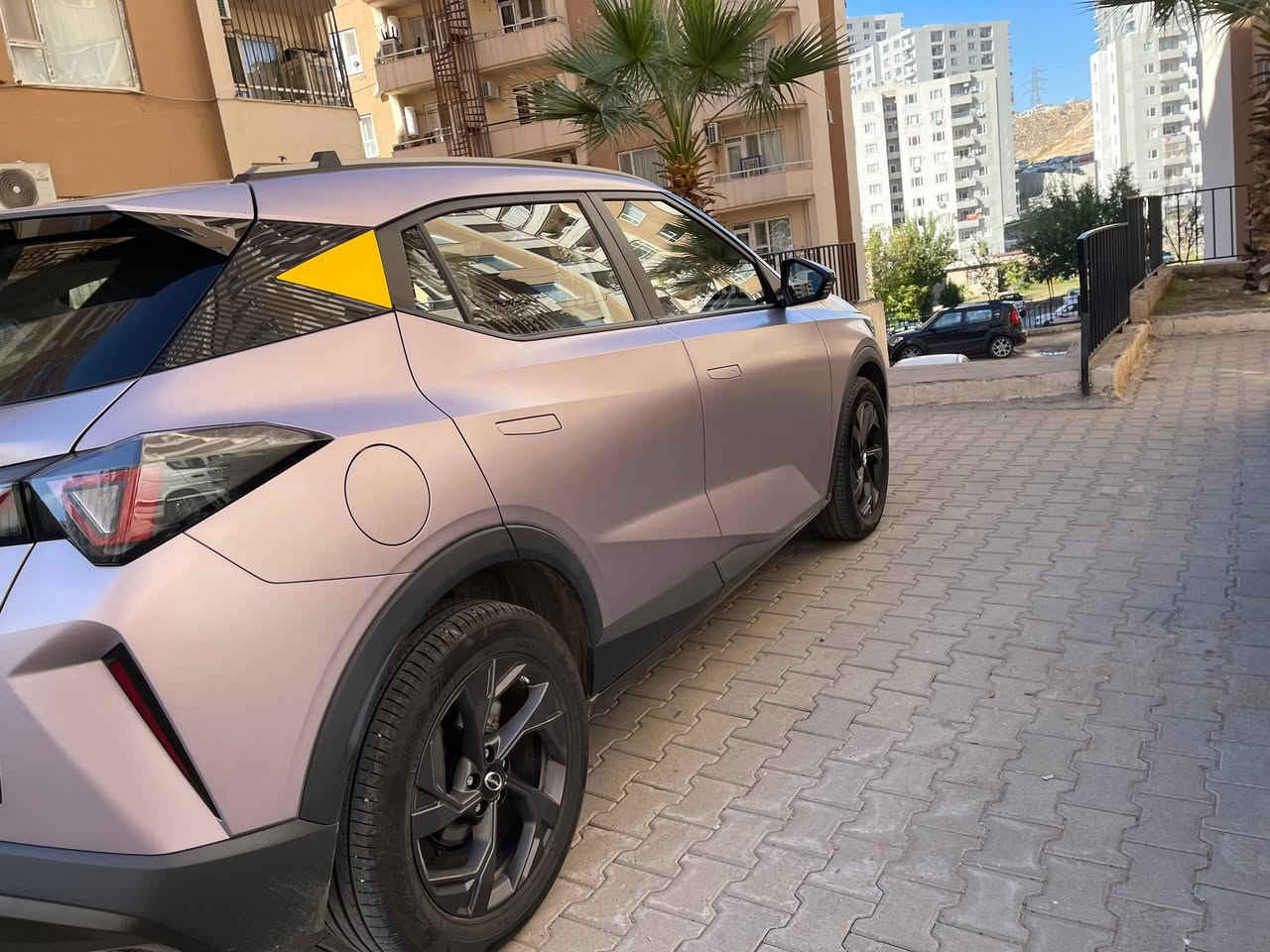 البيع موديل 25 ماشيه 20الف قابله الزياده مكان السياره دهوك بسمي فول مواصفات 160ورقه ***********
