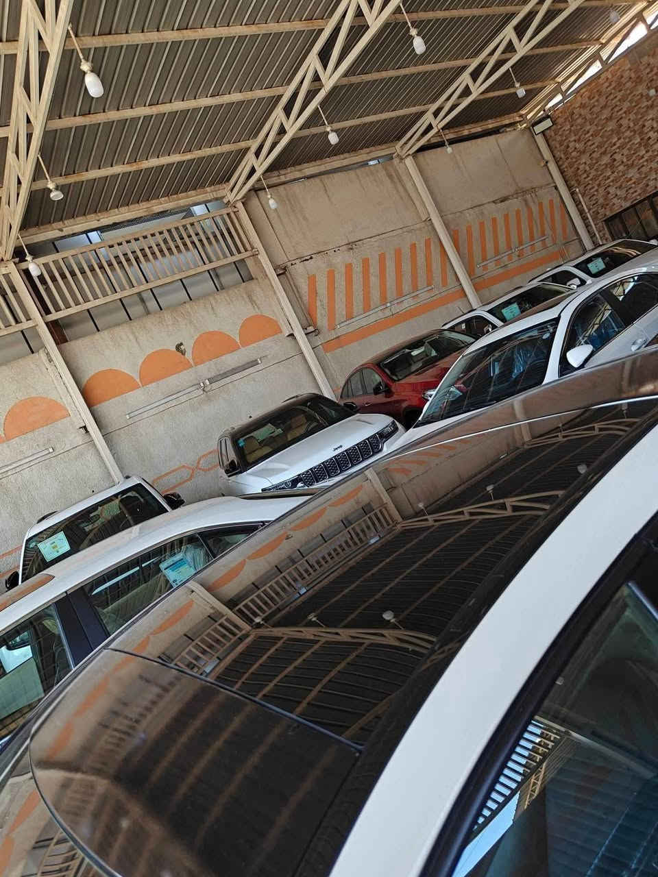 تحيه طيبه السلام عليكم ورحمة 
مارسدس 2015
 E250  وكاله pCm  خليجي 
فول مواصفات 
عداد المسافه 65 الف 
مكينة 2000 تبريو
كشنات جلد اسود 
تحكم ستيرن 
حساس خلفي أمامي 
شاشه كامره 
كرسي كهرباء 
تبريد أمامي خلفي 
ويل كب 
سبورت رياضي 
بارنوما 
شاحن وإير لس أن
كلش نظيفة مال بيت 
رقم سلمانيه دولي شرط تحويل 
السعر 115 ورقه وبيها مجال بلاش والله بسعر اكسنت 
اي استفسار 
***********
مكان بغداد البياع
