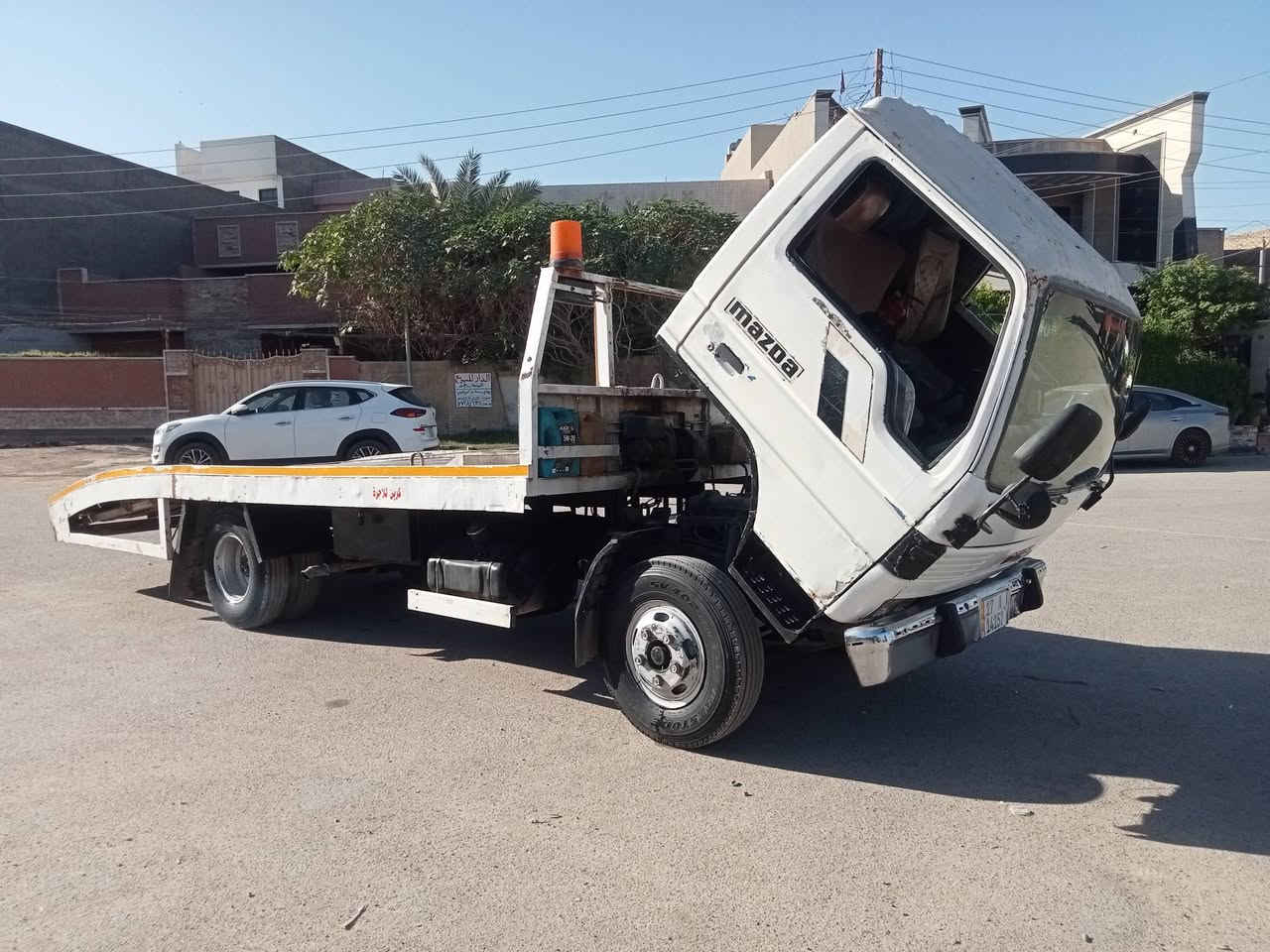 مازدا 93 بالسنويه كرين هزه جديده سنويه لل 31 رقم انكليزي سياره مكينه جديده توني مجفتها قبل عشره ايام كهربائيات كلها شغاله تخم تاير جديد السياره باسمي تحويل مباشر مكان السياره بغداد المشتل ***********
