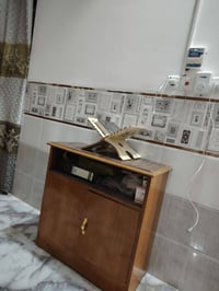 غرفة خشاب نظيفه شرطط مثل ما في الصور السعر 650 وبيعه مجال للاستفسار 07...